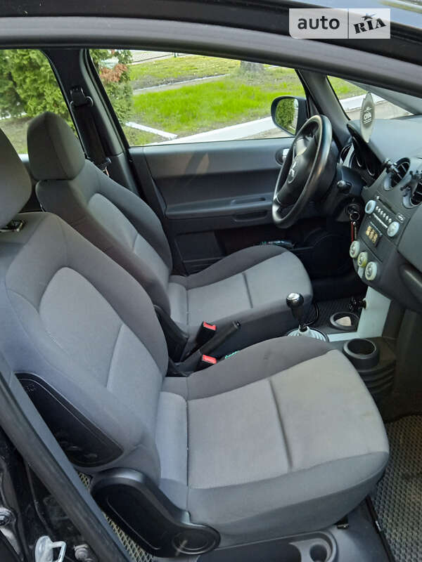 Хэтчбек Mitsubishi Colt 2005 в Корце