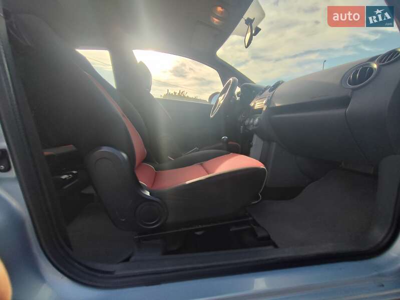 Хэтчбек Mitsubishi Colt 2008 в Киеве