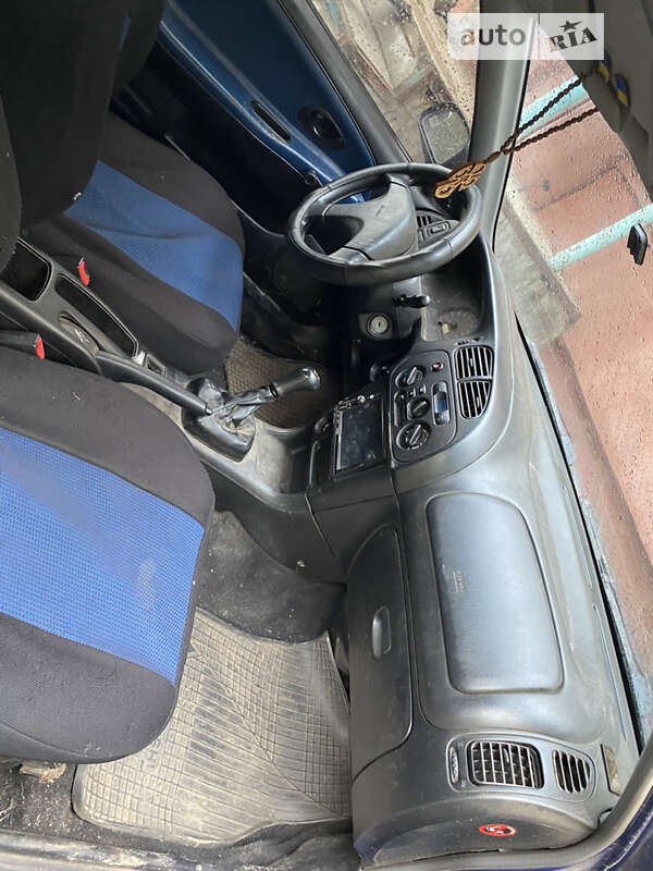 Хэтчбек Mitsubishi Colt 2000 в Александрие