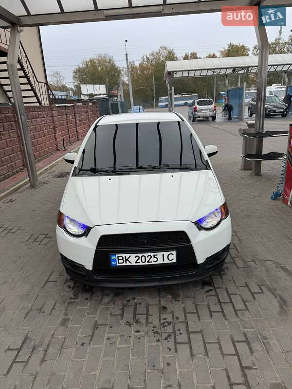Хэтчбек Mitsubishi Colt 2011 в Ровно