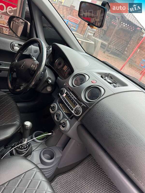 Хэтчбек Mitsubishi Colt 2011 в Ровно