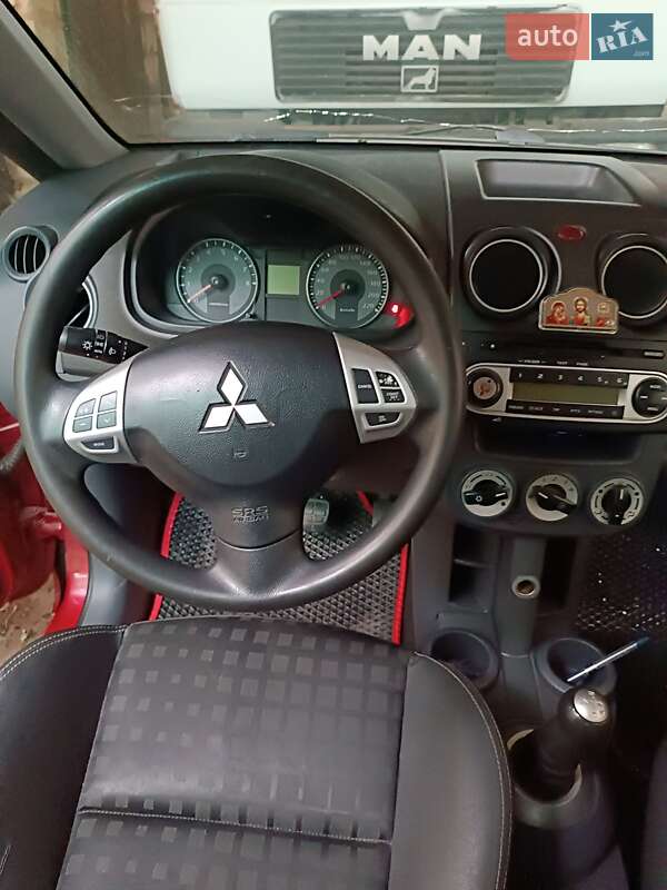 Хэтчбек Mitsubishi Colt 2009 в Дружковке