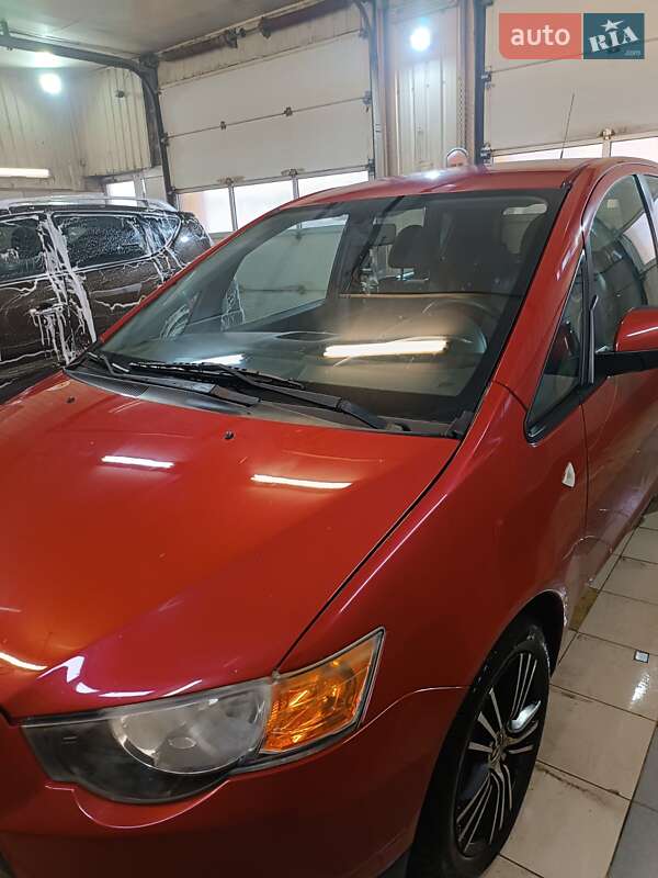 Хэтчбек Mitsubishi Colt 2009 в Дружковке