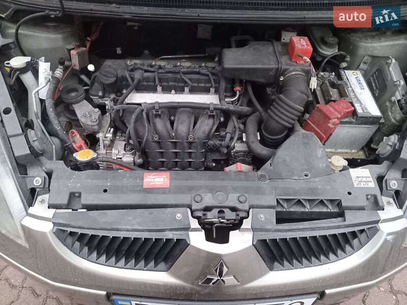 Хетчбек Mitsubishi Colt 2008 в Гусятині