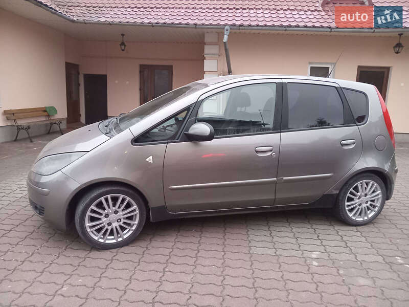 Хетчбек Mitsubishi Colt 2008 в Гусятині