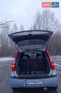 Хэтчбек Mitsubishi Colt 2005 в 
