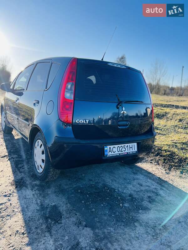 Хетчбек Mitsubishi Colt 2004 в Горохові
