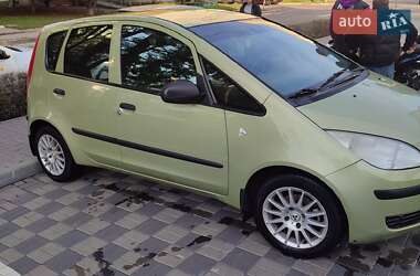 Хэтчбек Mitsubishi Colt 2005 в 