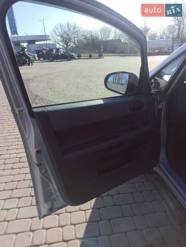 Хэтчбек Mitsubishi Colt 2005 в Староконстантинове