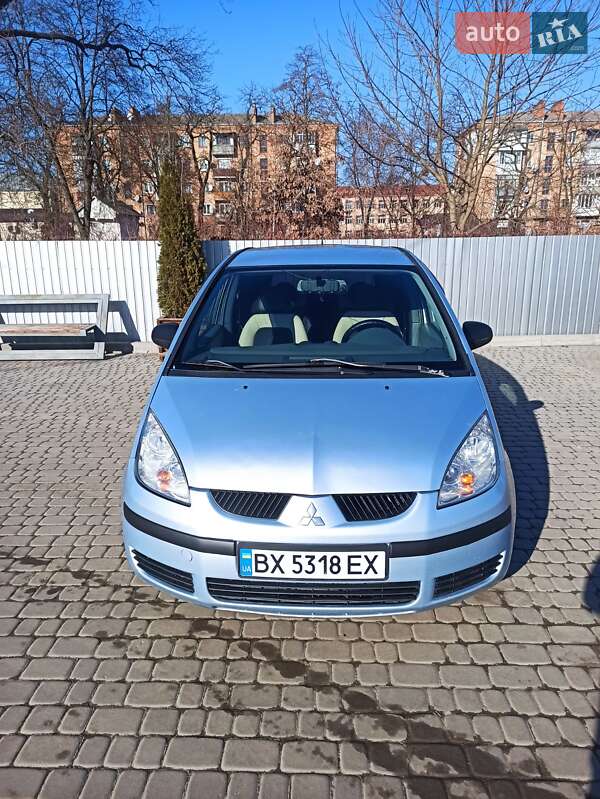 Хэтчбек Mitsubishi Colt 2005 в Староконстантинове