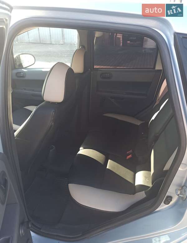 Хэтчбек Mitsubishi Colt 2005 в Староконстантинове