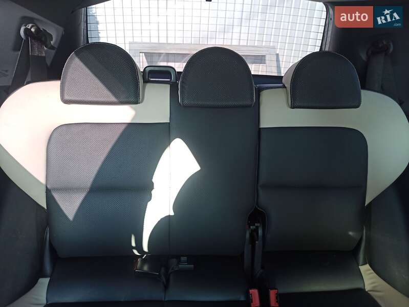Хэтчбек Mitsubishi Colt 2005 в Староконстантинове