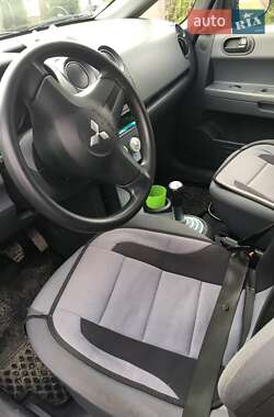 Хетчбек Mitsubishi Colt 2005 в Новояворівську