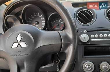 Хэтчбек Mitsubishi Colt 2007 в 