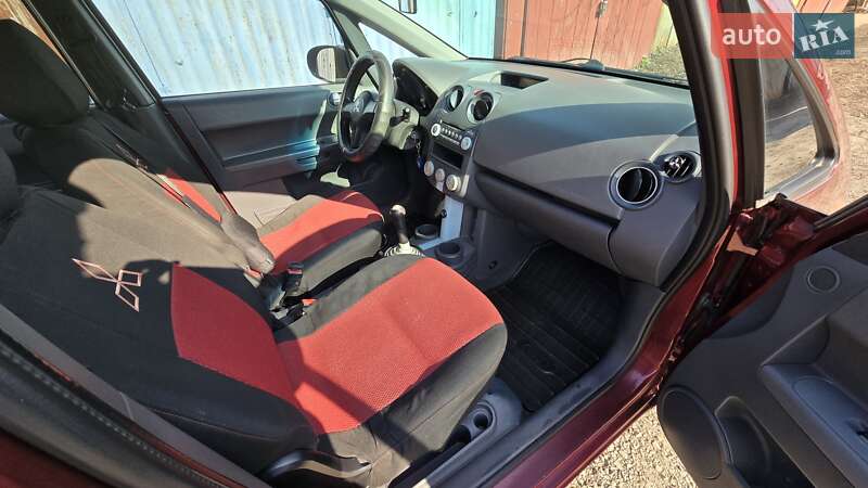 Хетчбек Mitsubishi Colt 2007 в Ужгороді
