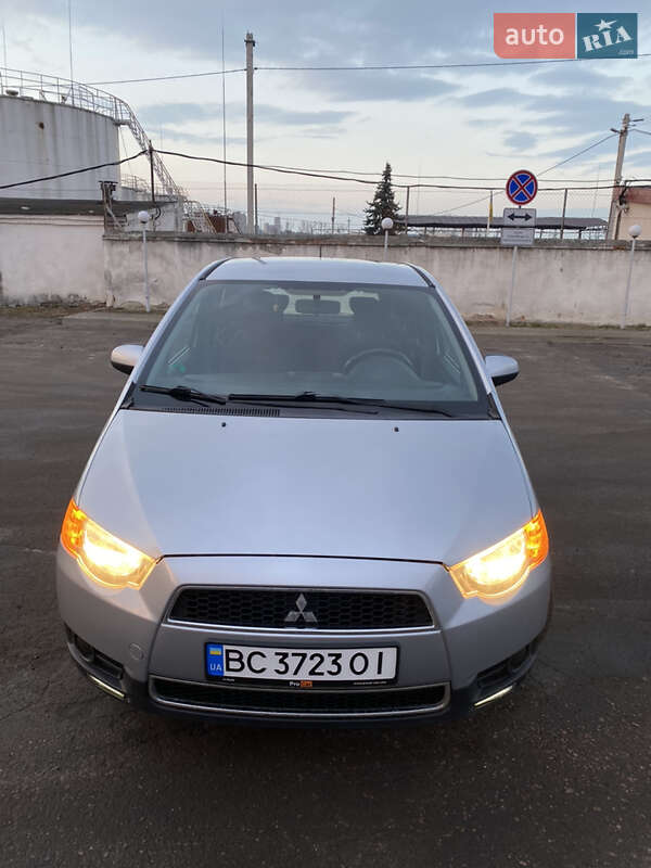 Хэтчбек Mitsubishi Colt 2011 в Львове