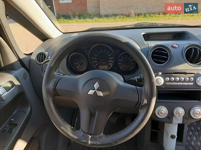 Хэтчбек Mitsubishi Colt 2007 в Львове