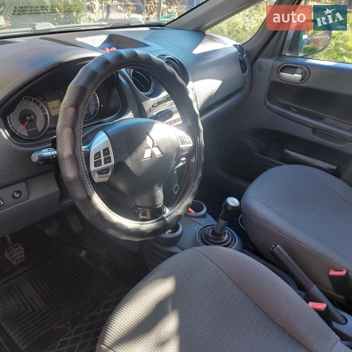 2011 Mitsubishi Colt - мініатюра 7