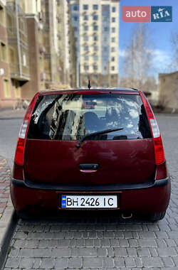 Хэтчбек Mitsubishi Colt 2005 в 