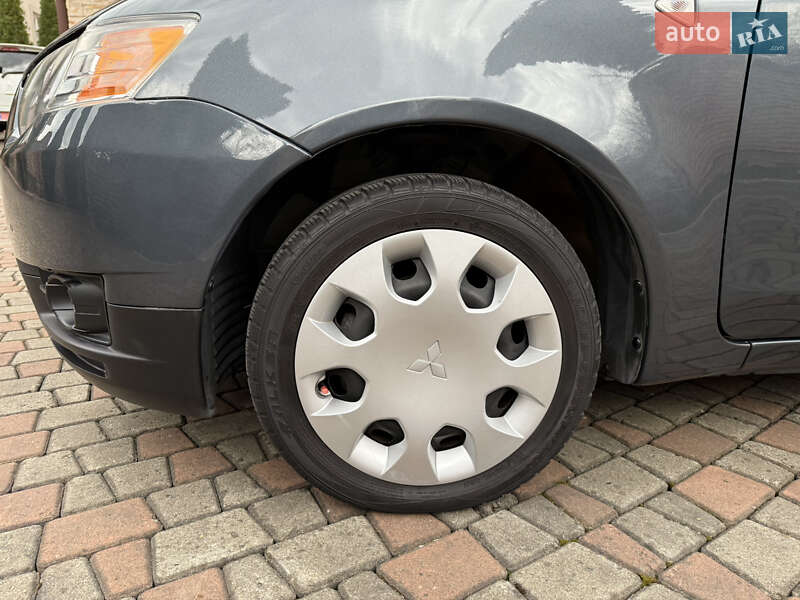 Хэтчбек Mitsubishi Colt 2009 в Черновцах