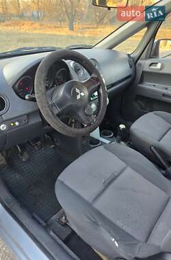 Хэтчбек Mitsubishi Colt 2005 в 