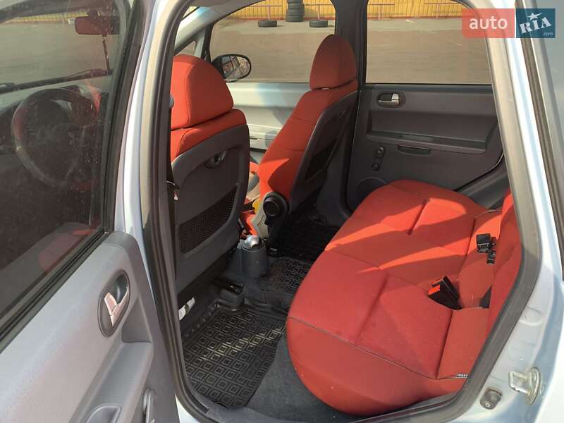 Хэтчбек Mitsubishi Colt 2004 в Житомире