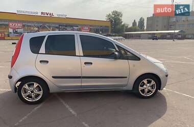 Хэтчбек Mitsubishi Colt 2004 в 