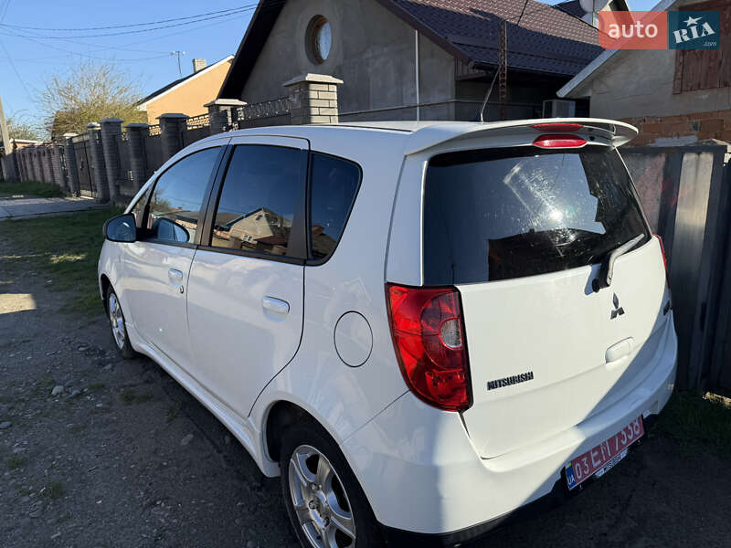 Хэтчбек Mitsubishi Colt 2009 в 