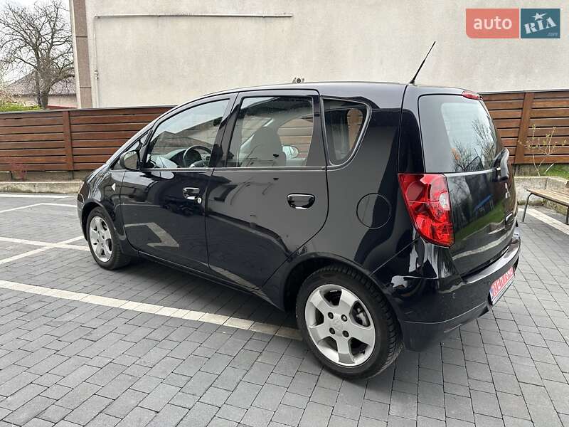 Хэтчбек Mitsubishi Colt 2012 в Черновцах