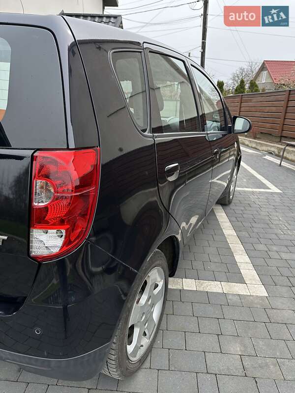 Хэтчбек Mitsubishi Colt 2012 в Черновцах