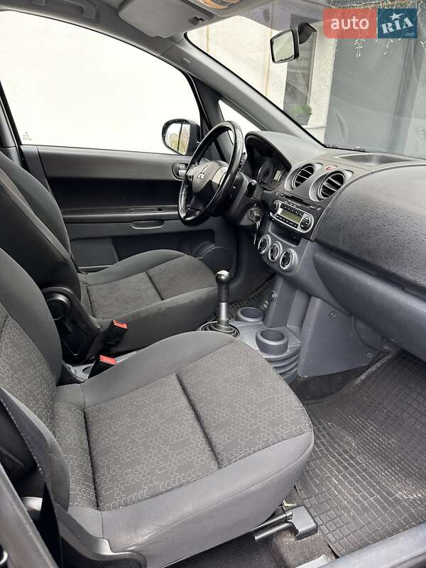 Хэтчбек Mitsubishi Colt 2012 в Черновцах
