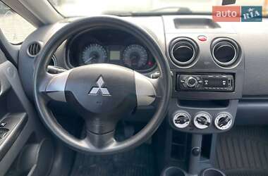 Хэтчбек Mitsubishi Colt 2009 в 
