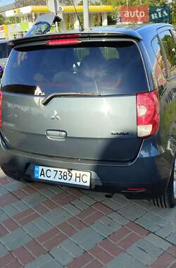 Хэтчбек Mitsubishi Colt 2009 в 