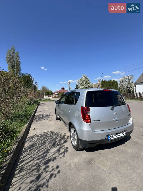 Хэтчбек Mitsubishi Colt 2011 в Ровно