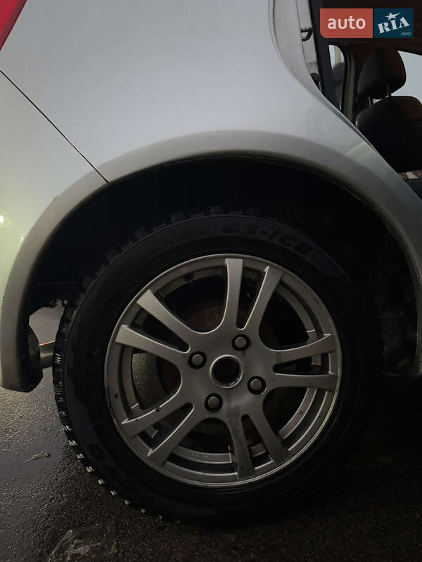 Хэтчбек Mitsubishi Colt 2006 в Киеве