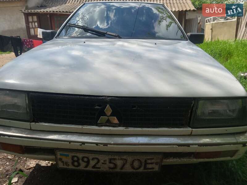 Хэтчбек Mitsubishi Colt 1987 в Арцизе
