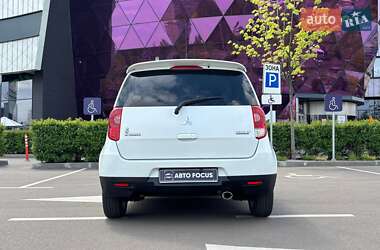 Хэтчбек Mitsubishi Colt 2010 в 