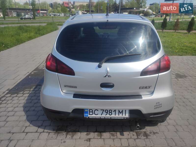 Хэтчбек Mitsubishi Colt 2009 в Львове