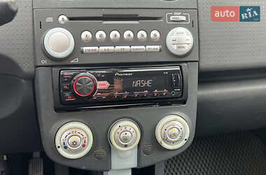 Хэтчбек Mitsubishi Colt 2005 в 