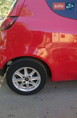 Хэтчбек Mitsubishi Colt 2010 в 