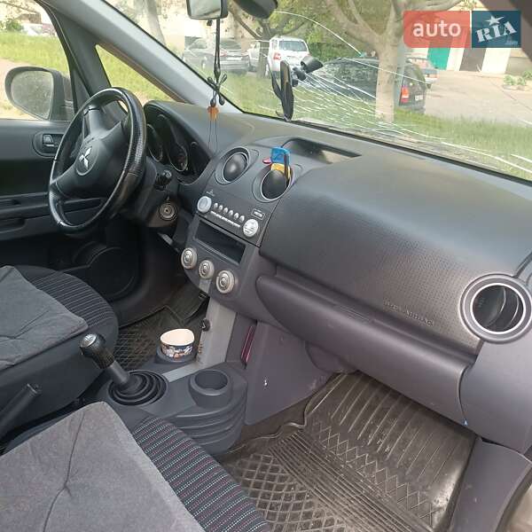 Хэтчбек Mitsubishi Colt 2007 в Черноморске
