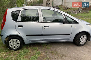 Хэтчбек Mitsubishi Colt 2005 в 