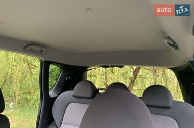 Хэтчбек Mitsubishi Colt 2005 в 