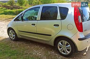 Хетчбек Mitsubishi Colt 2004 в Новояворівську