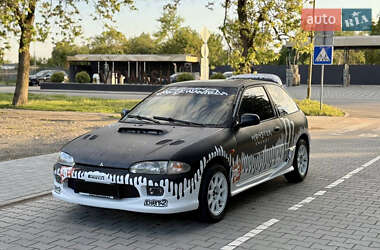 Хэтчбек Mitsubishi Colt 1994 в 