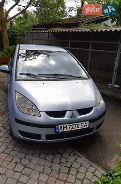 Хэтчбек Mitsubishi Colt 2004 в 