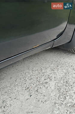 Хэтчбек Mitsubishi Colt 2006 в 