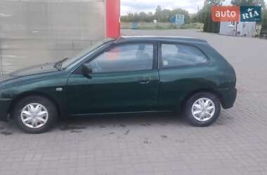 Хэтчбек Mitsubishi Colt 2000 в 