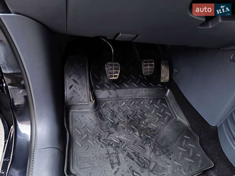Хэтчбек Mitsubishi Colt 2011 в Киеве