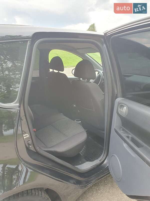 Хэтчбек Mitsubishi Colt 2008 в Черновцах